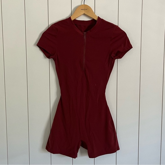 Buff Bunny Geo Cutout Short Sleeve Bodysuit Romper - Picture 4 of 6